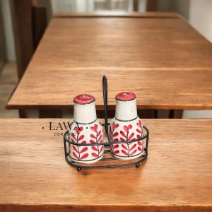 Salt pepar with stand